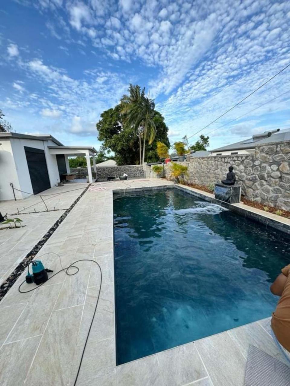 Le Beau Vallon 1- Jacuzzi Privatif Et Piscine Chauffee Partagee Saint-Benoît Exterior foto